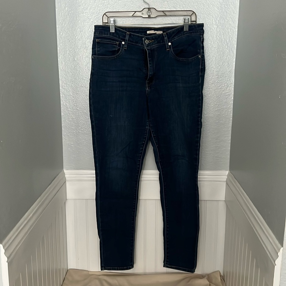 Levi’s 721 High Rise Skinny - Size 32